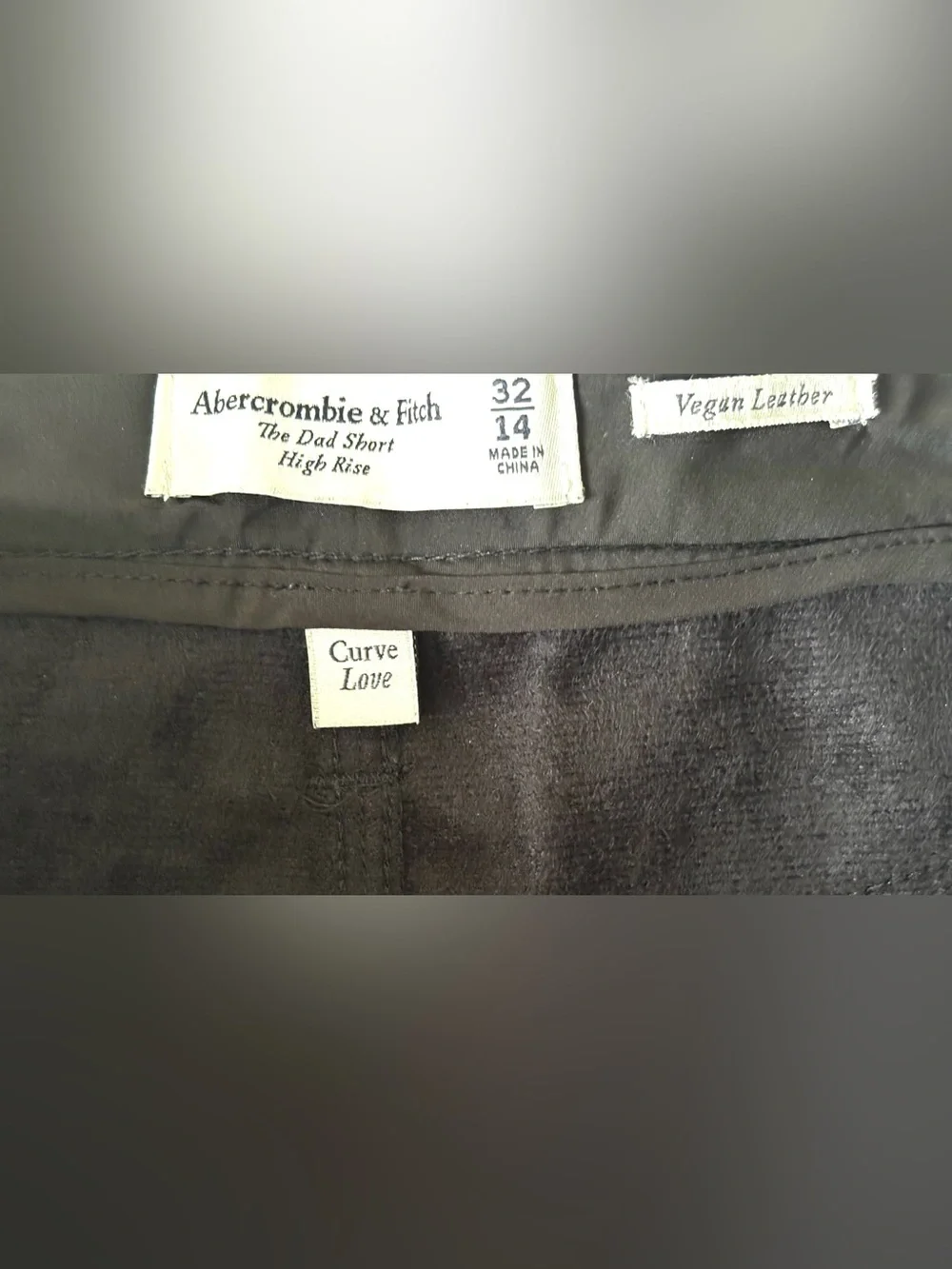 Abercrombie & Fitch Curve Love Vegan Leather Dad Shorts Black Size 32/14 - Picture 3 of 3